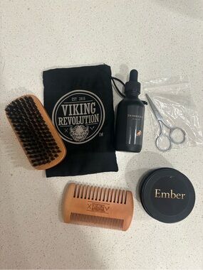 Men’s Grooming Kit